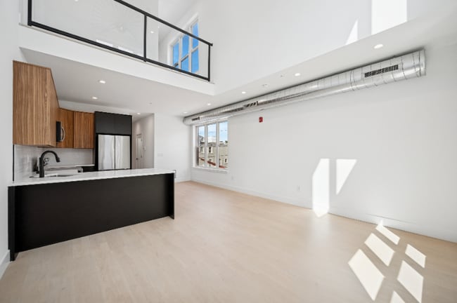 Building Photo - 1651 N 6th St