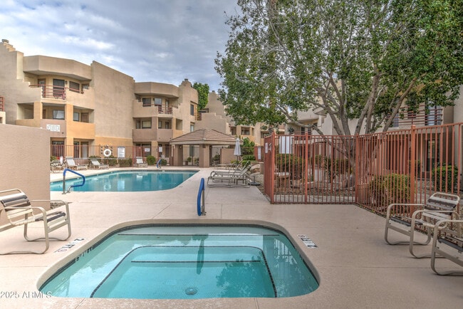 Building Photo - 4850 E Desert Cove Ave