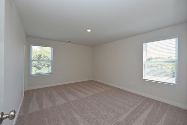 Building Photo - **BE THE VERY FIRST ONE TO LIVE IN THIS BRAND NEW HOME IN THE EXCLUSIVE GREENHILL ESTATES NEIGHBO...