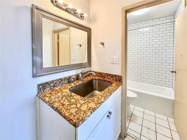Building Photo - 7900 S Orange Blossom Trail