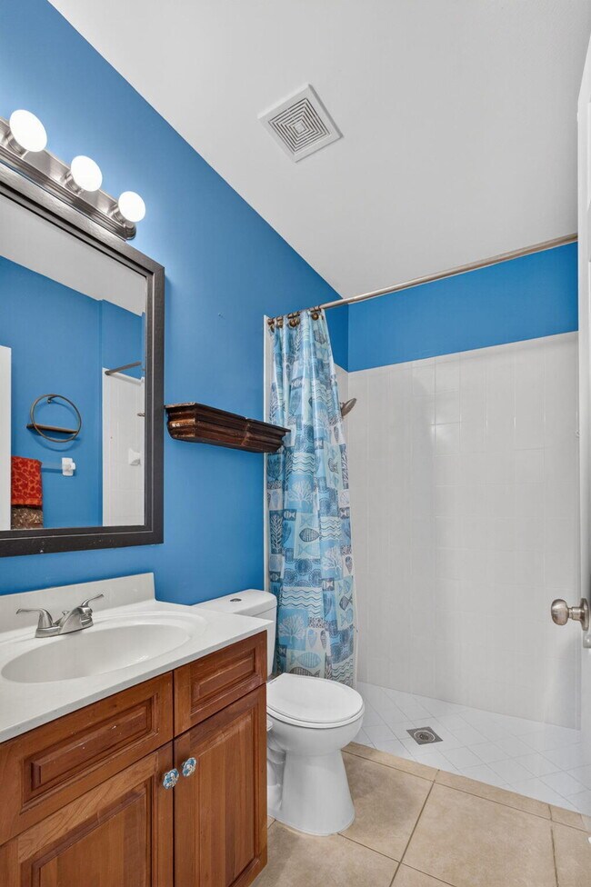 Building Photo - 1204 Oakwater Dr