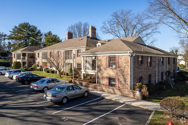 Building Photo - Weybridge Condominiums