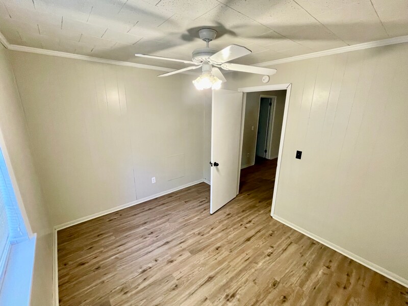 Building Photo - 1702 Bunch St