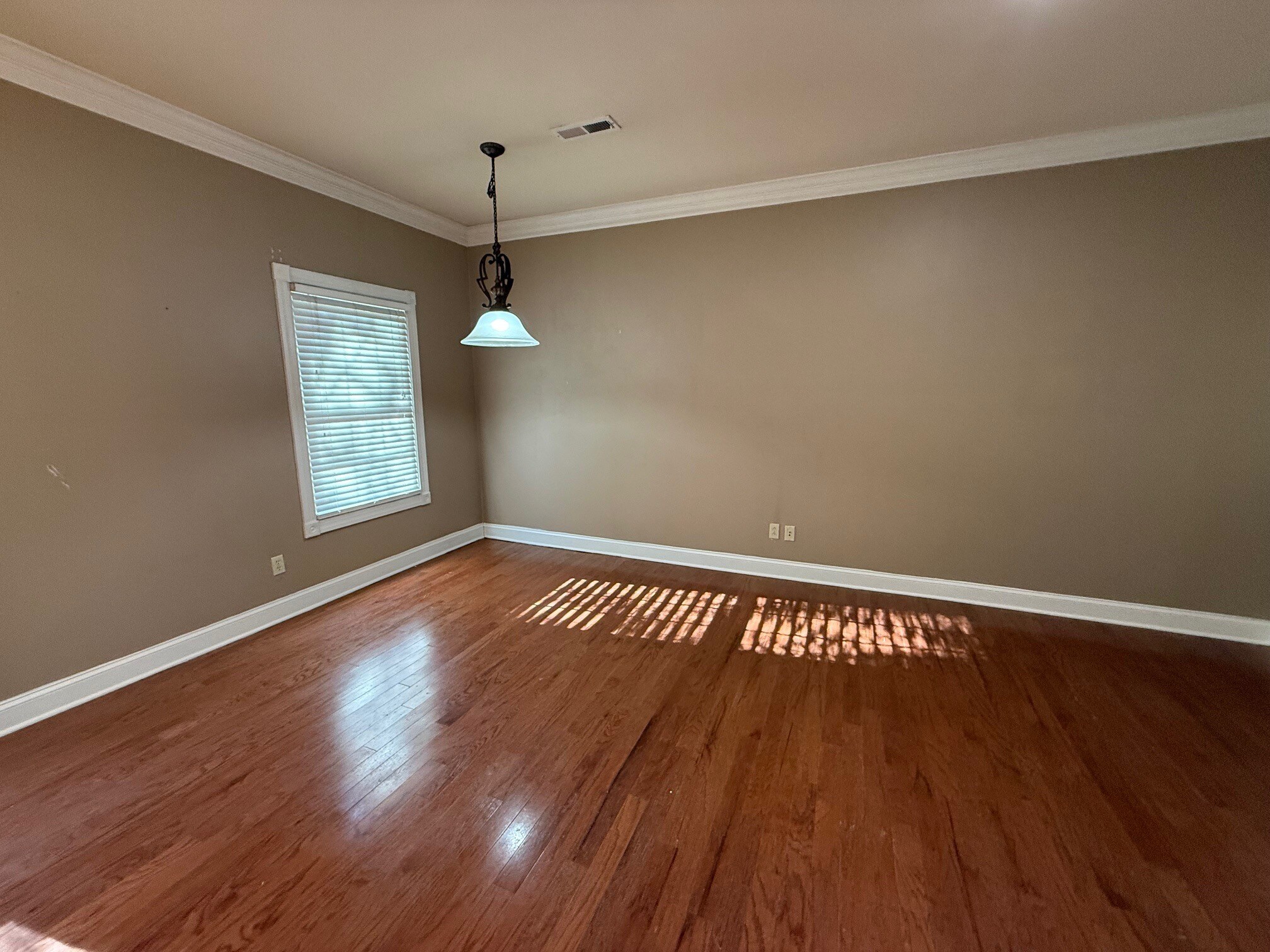 Building Photo - 111 Renee Ln