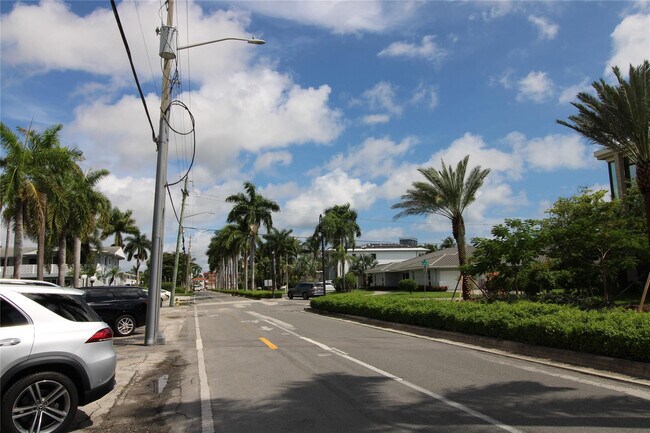 Building Photo - 600 Layne Blvd