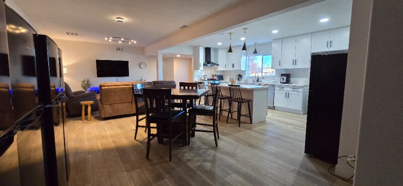 Building Photo - 1733 Ophir Dr