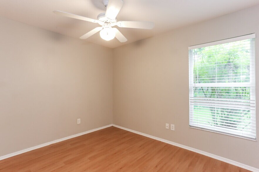 Building Photo - 11753 Shirburn Cir