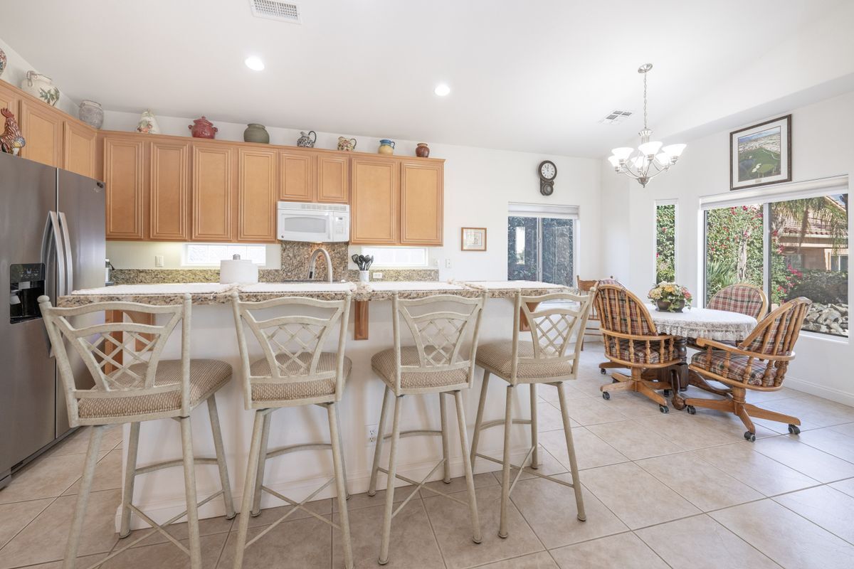 Building Photo - 45138 Banff Springs St