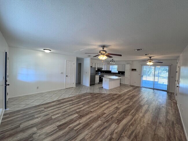 Building Photo - 6868 E Bay Blvd