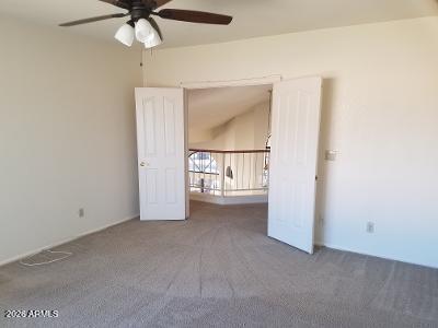 Building Photo - 98 E Evelyn Ln