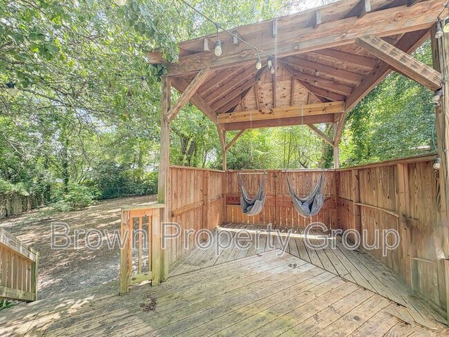 Building Photo - 946 McKimmon Rd