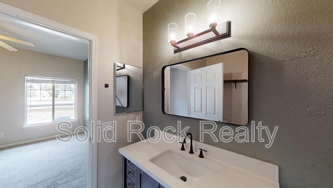 Building Photo - 7045 Ash Creek Heights