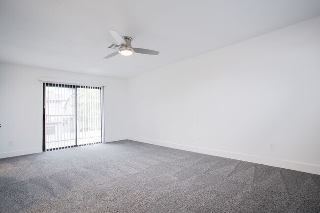 Building Photo - 32955 Canyon Vista Rd