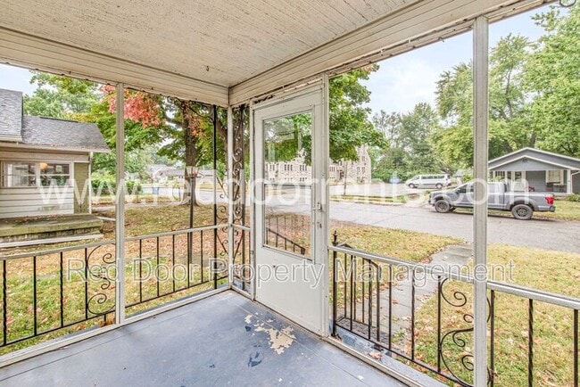 Building Photo - 4925 Crittenden Ave