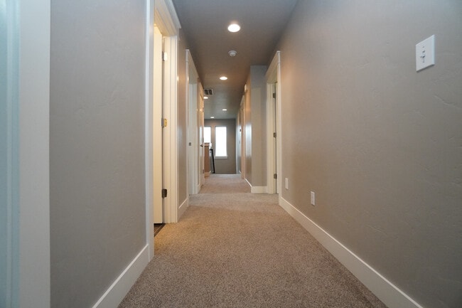 Building Photo - 2303 E Fratello St