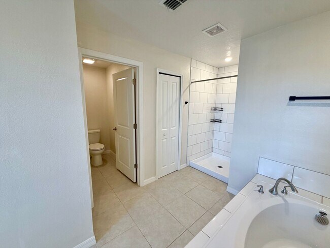 Building Photo - 9232 Bonita Mar Dr