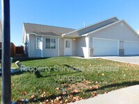 Building Photo - 657 Springbrook Dr