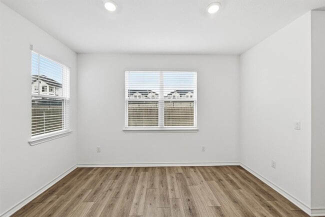 Building Photo - 2907 Tavern Dr