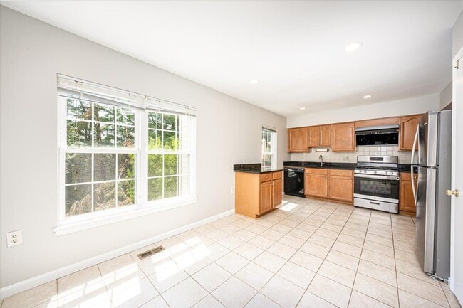 Building Photo - 151 Lazy Hollow Dr