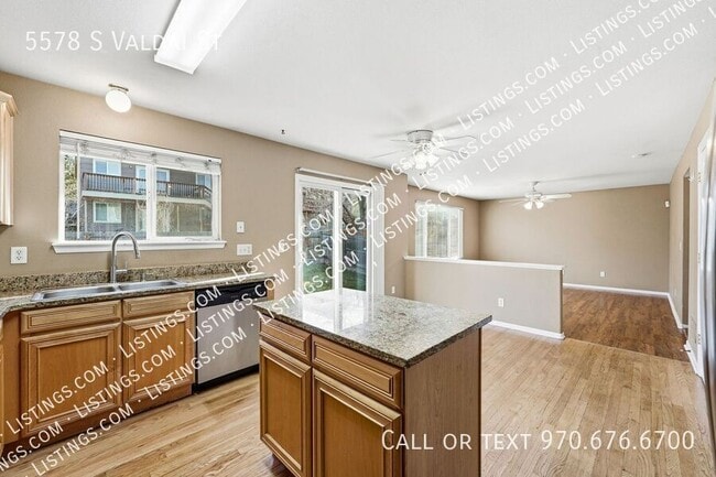 Building Photo - 5578 S Valdai St