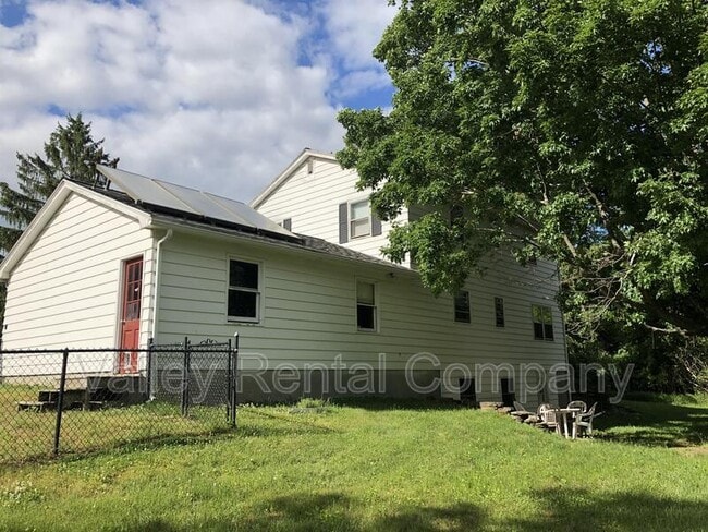 Building Photo - 73 Rocky Hill Rd