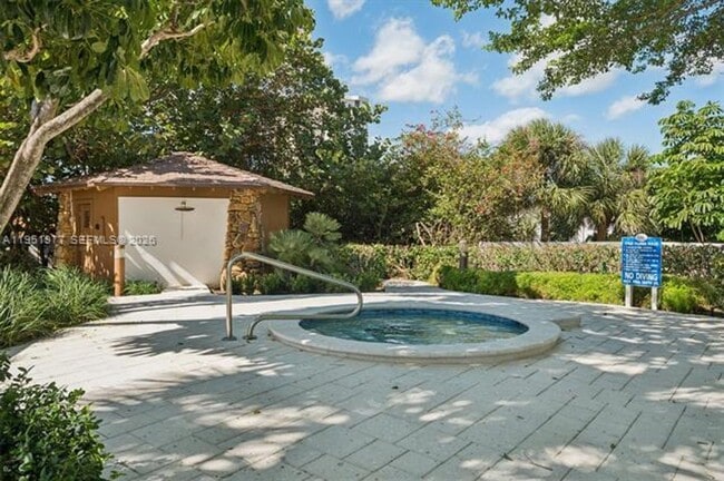 Building Photo - 4000 Towerside Terrace