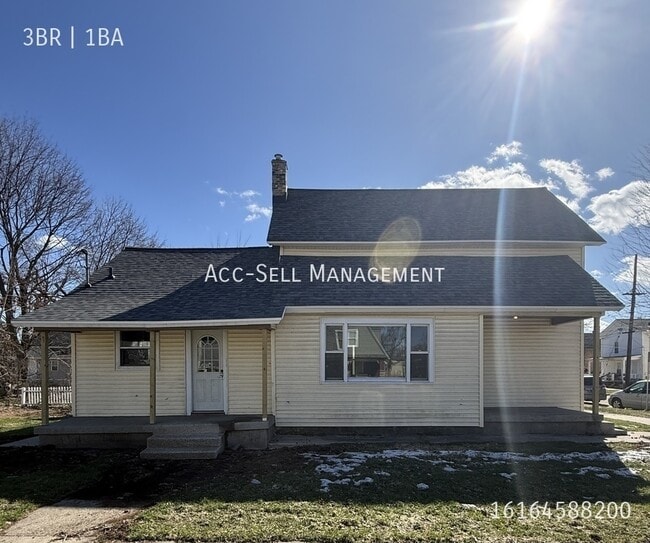 Building Photo - 564 Fremont Ave NW