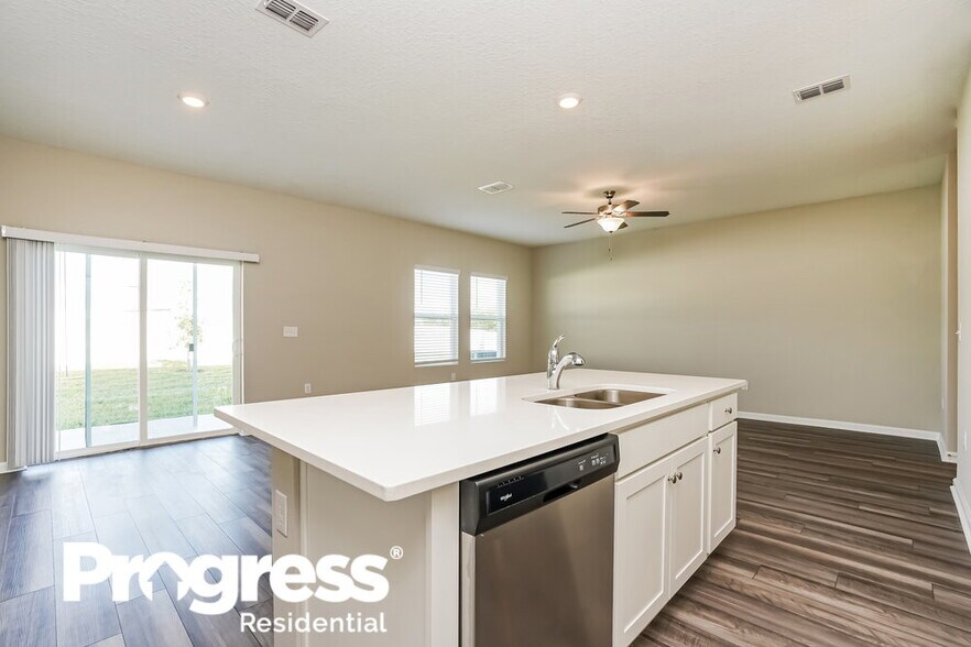 Building Photo - 811 Kings Pine Ct