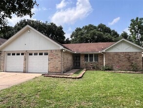 Building Photo - 22422 Elsinore Dr