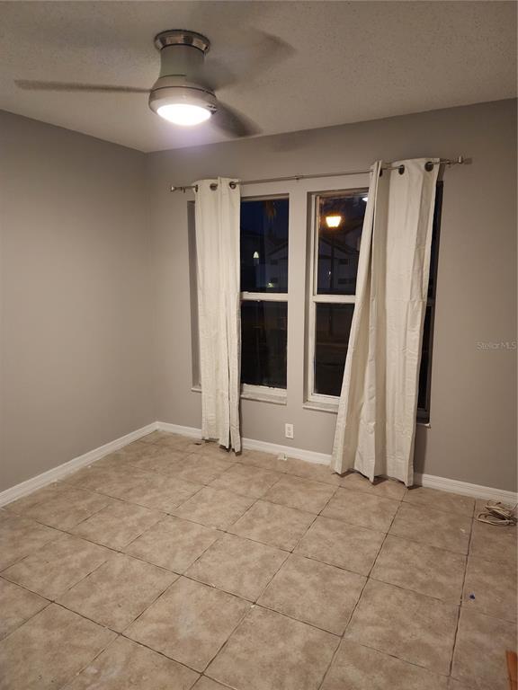 Building Photo - 2883 Picadilly Cir