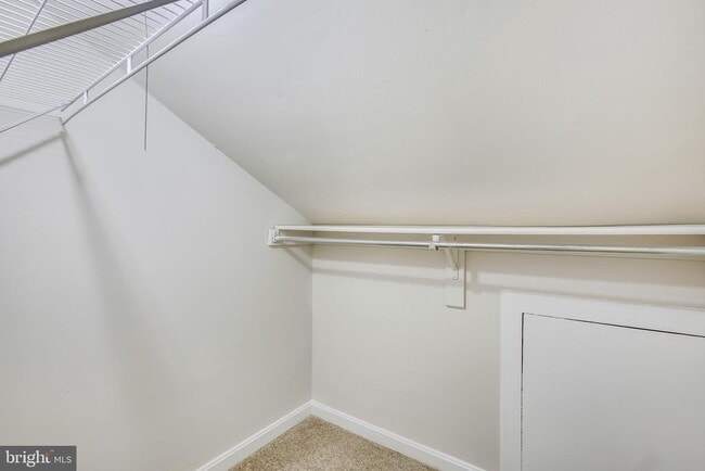 Building Photo - 1525 Oronoco St