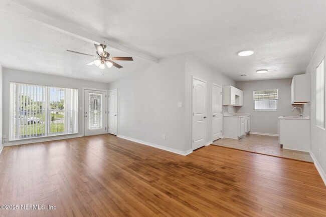 Building Photo - 1146 Carthage Dr