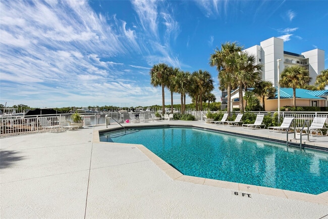 Building Photo - 5167 N Hwy A1A