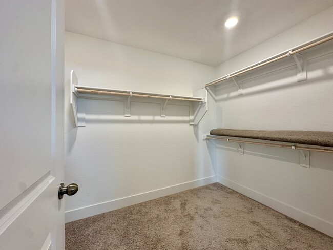 Building Photo - 8044 Texas Hls St