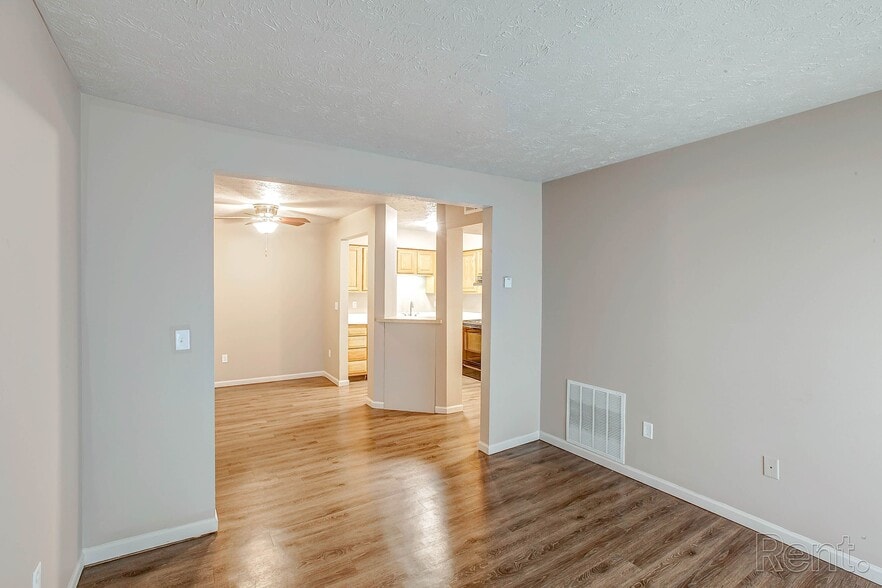 Building Photo - Prairie Green Apartment Homes