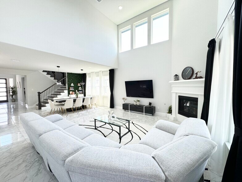 Building Photo - 2801 Riverview Rd