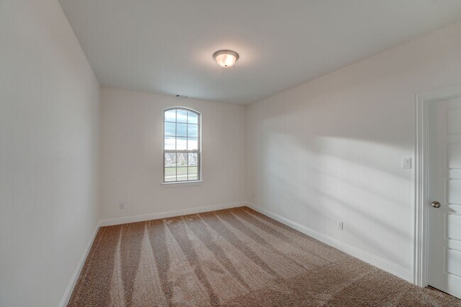 Building Photo - Must See 5 Bed 4.5 Bath in Northlake