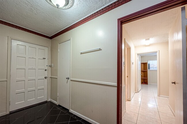 Building Photo - 9318 Benning Dr