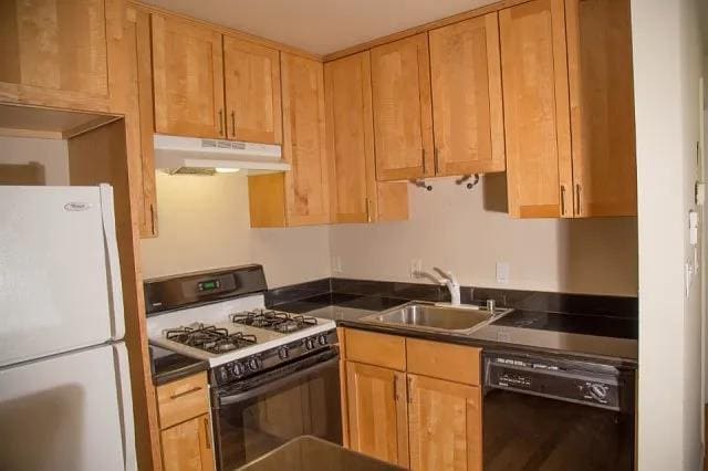 Building Photo - 400 Alemany Blvd