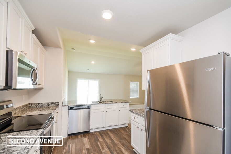 Building Photo - 626 Wild Tulip Ct