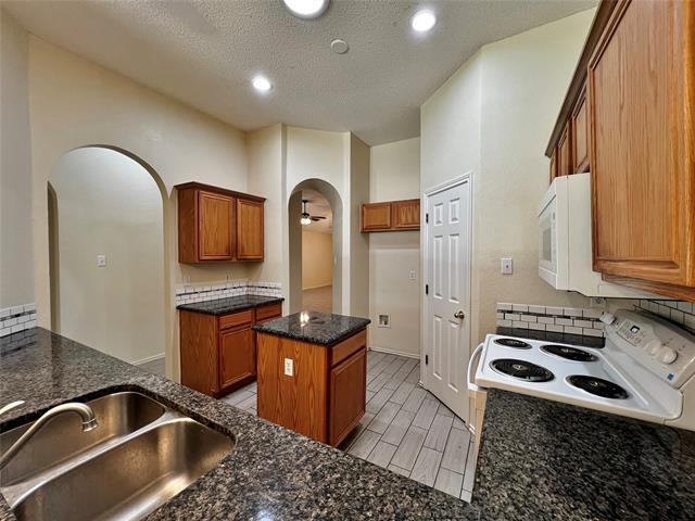 Building Photo - 609 Blueberry Hill Ln