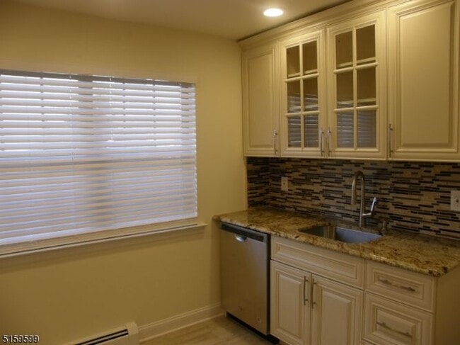 Building Photo - 768 Springfield Ave