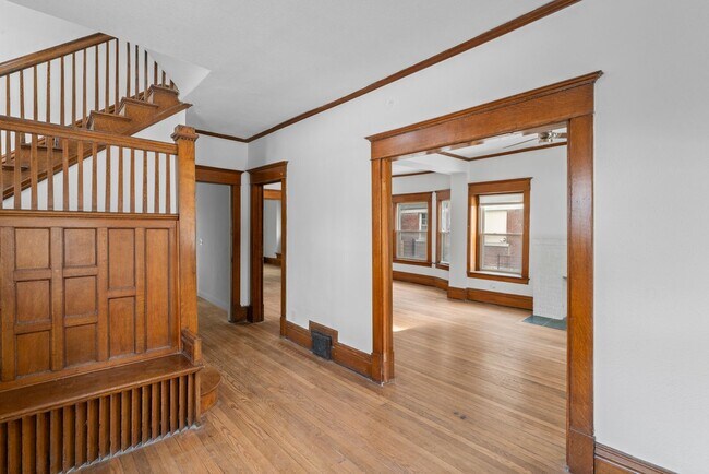 Building Photo - Historic Charm Meets Modern Living – Spacious 6-Bedroom in Prime KC Location! $3900.00