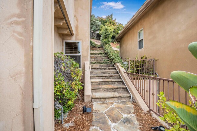 Building Photo - 1331 Costa Brava