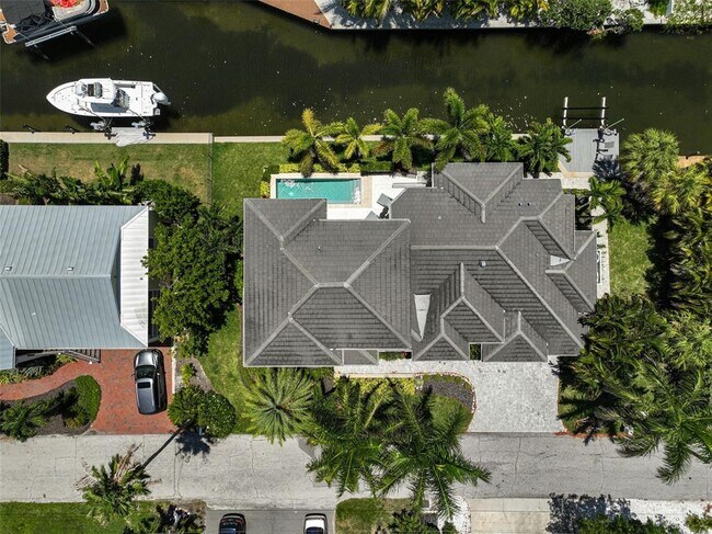 Building Photo - 830 Tarawitt Dr