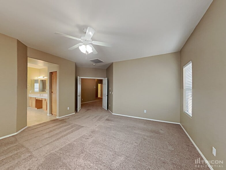 Building Photo - 10117 W Luxton Ln