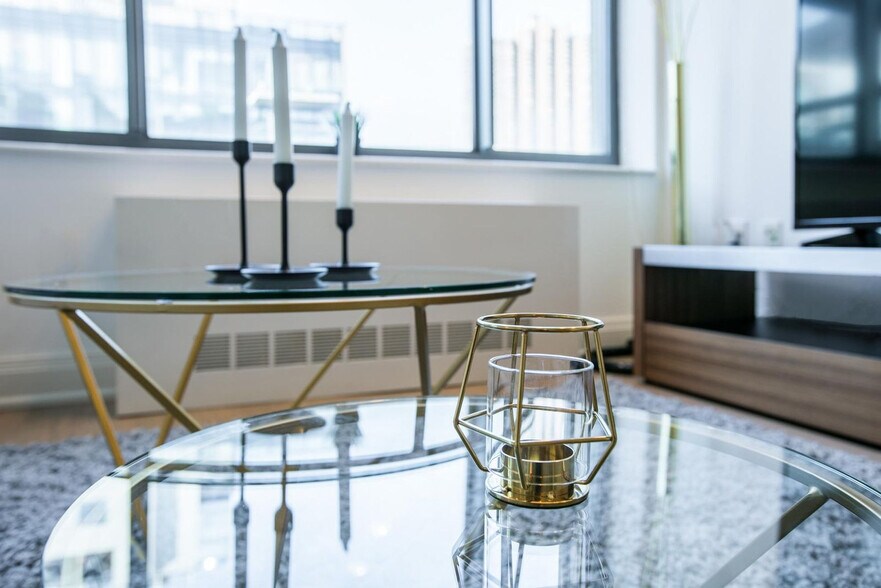 Building Photo - 45 E 33rd St