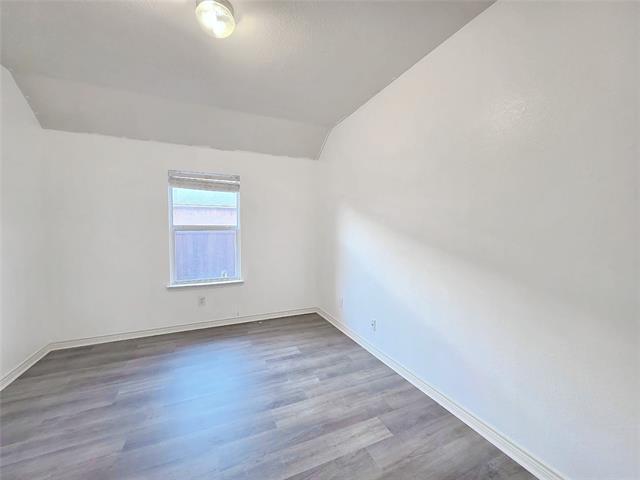 Building Photo - 1610 Lake Travis Dr