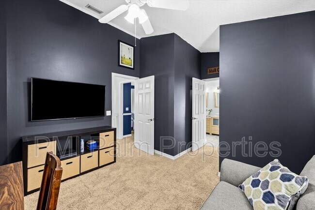 Building Photo - 272 Live Oak Ln