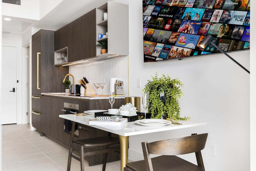 Building Photo - 159 NE 6th St